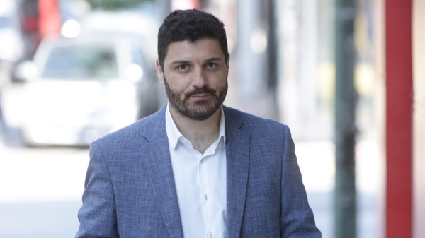 Ο Τεμπονέρας παραιτήθηκε από τον ΣΥΡΙΖΑ και συντάσσεται με τον Τσίπρα