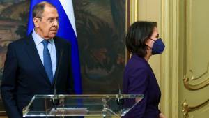 Μπέρμποκ σε Λαβρόφ: Ο διάλογος μόνη εναλλακτική