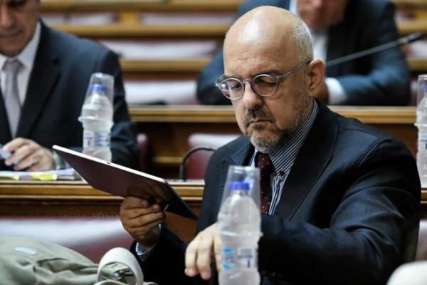 Επίθεση με γκαζάκια στο σπίτι του βουλευτή Μπάμπη Παπαδημητρίου