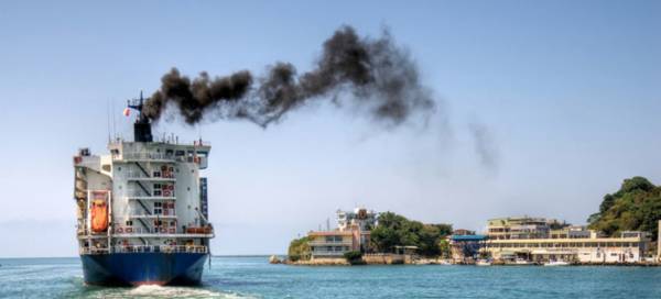 «Πράσινη» Ναυτιλία: Μειωμένες οι εκπομπές CO2 το 2020