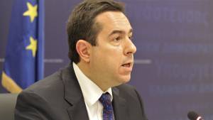 Τηλεδιάσκεψη Μηταράκη με Βρετανό Υφυπουργό Εσωτερικών για το μεταναστευτικό