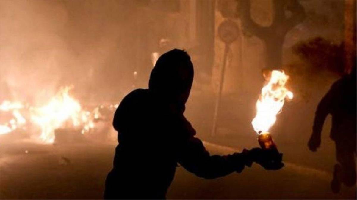Προεκλογικές μολότοφ ένα ακόμα σαββατόβραδο