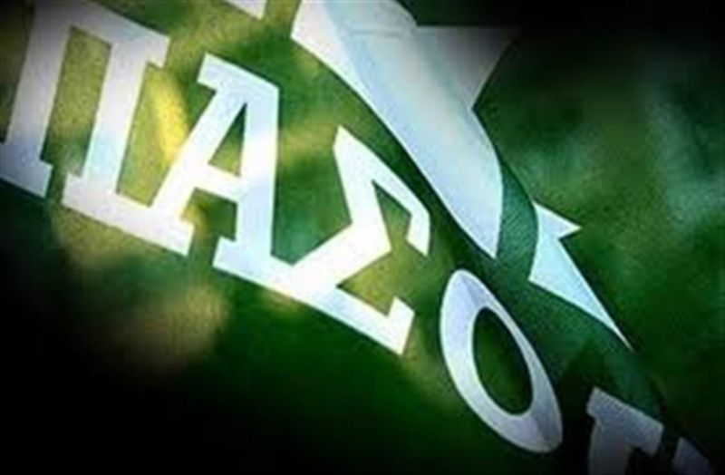ΠΑΣΟΚ: Ο πρωθυπουργός εμφανίστηκε αφού έσβησε η φωτιά