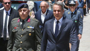 Στην Κόρινθο το τελευταίο «αντίο» στον Νίκο Ταγαρά: Ο φορτισμένος επικήδειος του πρωθυπουργού