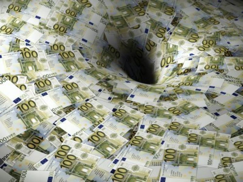 Πάνω από τα 10 δισ. ευρώ το έλλειμμα στο 5μηνο