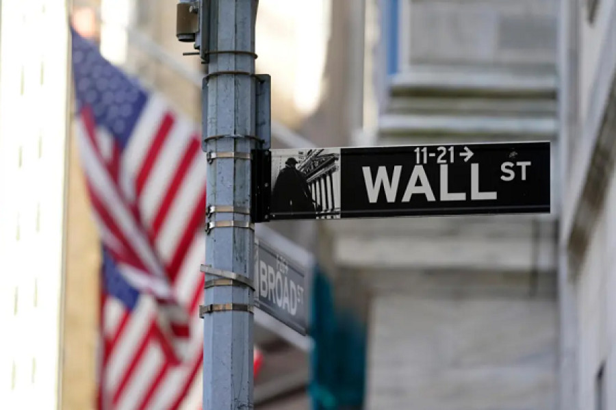 Wall Street: Ήπια αντίδραση με ώθηση από την Κίνα