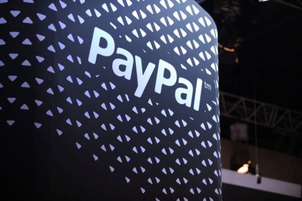 Απομακρύνεται από τη Ρωσία η PayPal