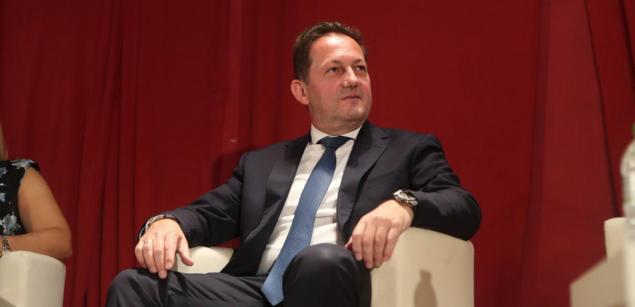 Ο πολιτικός δαρβινισμός του Πέτσα και το βραχυκύκλωμα στο Μαξίμου