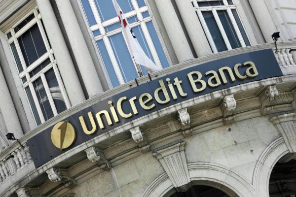 Unicredit: Πτώση 10% στα κέρδη
