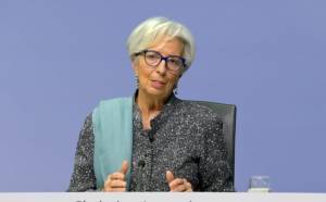 Λαγκάρντ: Η οικονομία της ευρωζώνης ανακάμπτει-Μείωση του πληθωρισμού το 2022