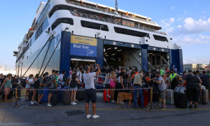 Έξοδος της Καθαράς Δευτέρας: Αυξημένη η κίνηση στα λιμάνια-Συνεχή δρομολόγια