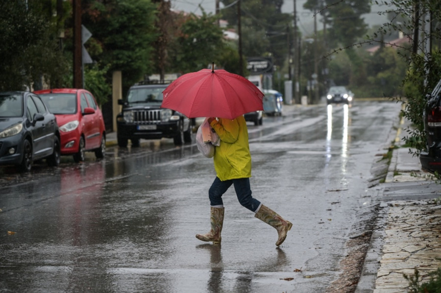ΕΜΥ: Κόκκινη προειδοποίηση την Τετάρτη (28/10) για Θεσσαλία, Σποράδες, Εύβοια και Δωδεκάνησα