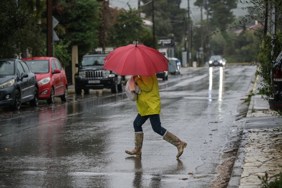 ΕΜΥ: Κόκκινη προειδοποίηση την Τετάρτη (28/10) για Θεσσαλία, Σποράδες, Εύβοια και Δωδεκάνησα