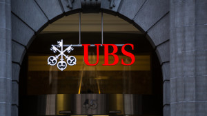 UBS-Credit Suisse: Πιθανή μια μαζική συρρίκνωση των επενδυτικών δραστηριοτήτων