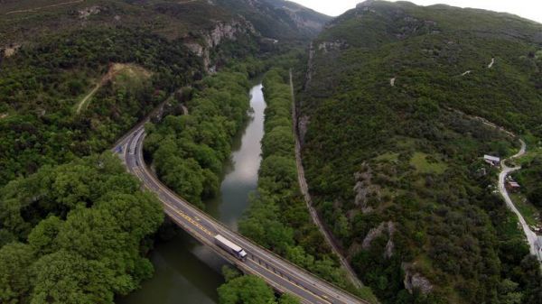 Διακοπή κυκλοφορίας στα Τέμπη
