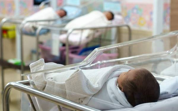 Κλείνει το Σαββατοκύριακο η πλατφόρμα για το επίδομα γέννησης
