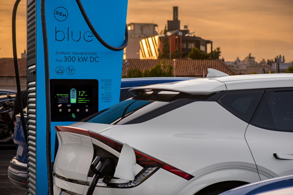 ΔΕΗ blue:Πάνω από 1500 σημεία φόρτισης και 80 ταχυφόρτισης πανελλαδικά
