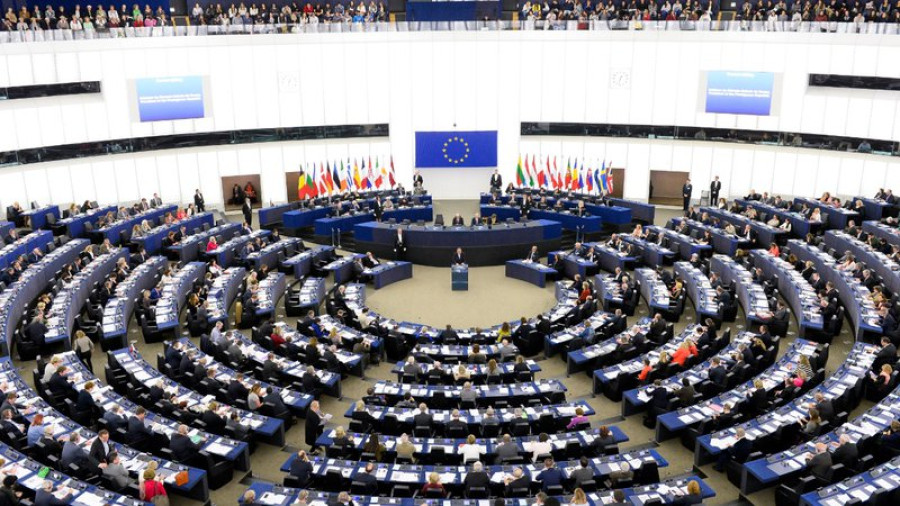 Ευρωπαϊκό Κοινοβούλιο: Απλούστερες και διαφανέστερες διαδικασίες για τα χημικά προϊόντα