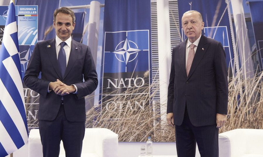 Η μετέωρη συνάντηση Μητσοτάκη — Ερντογάν και τα μυστήρια της Πράγας