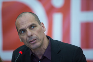 Ο πολιτικός κόσμος καταδικάζει την επίθεση προς τον Γ.Βαρουφάκη