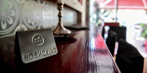 Αντικαπνιστικός νόμος: Πάνω από 2.500 κλήσεις στο 1142