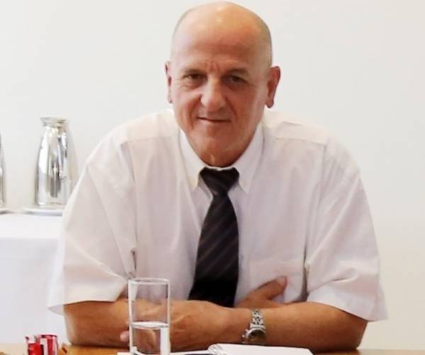 Isomat: Απώλεια γενικού διευθυντή