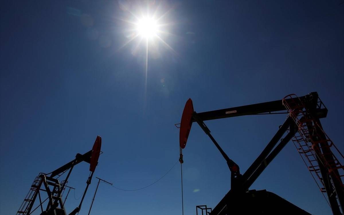 ΙΕΑ: Η υπερβολική προσφορά θα εξαντλήσει τα περιθώρια αποθήκευσης αργού