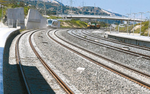 Συνελήφθησαν άτομα που αφαιρούσαν μεταλλικά αντικείμενα από το σιδηροδρομικό δίκτυο