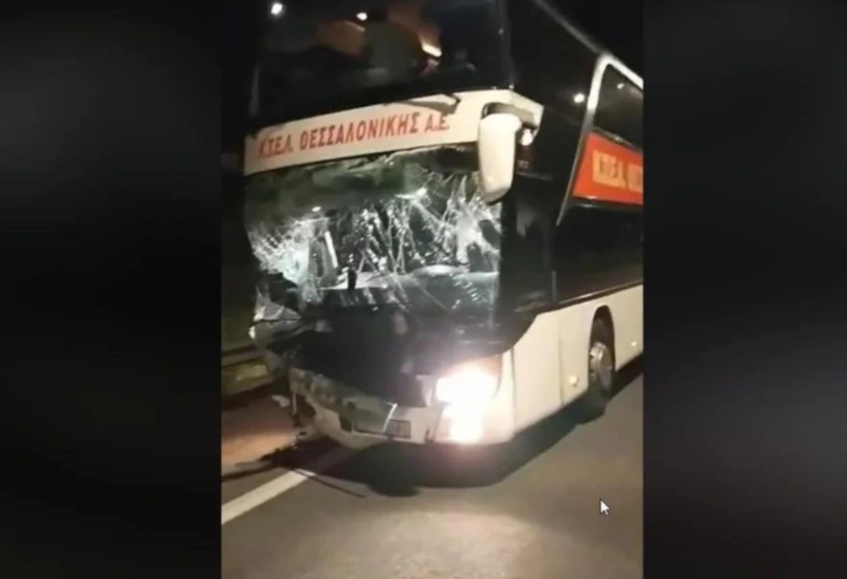Ένας νεκρός, 6 τραυματίες σε τροχαίο στον Πλαταμώνα
