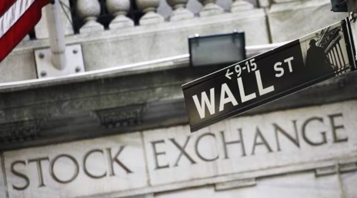 Wall Street: «Ανάσα» μετά το τριήμερο πτωτικό σερί ελέω Τραμπ
