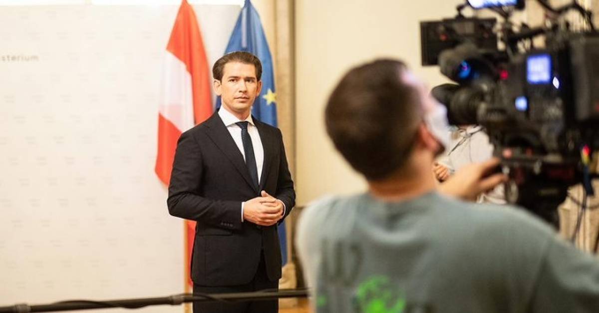 Κουρτς: Δεν είναι διαμάχη Χριστιανών-Μουσουλμάνων, αλλά Ειρηνιστών-Πολεμοχαρών