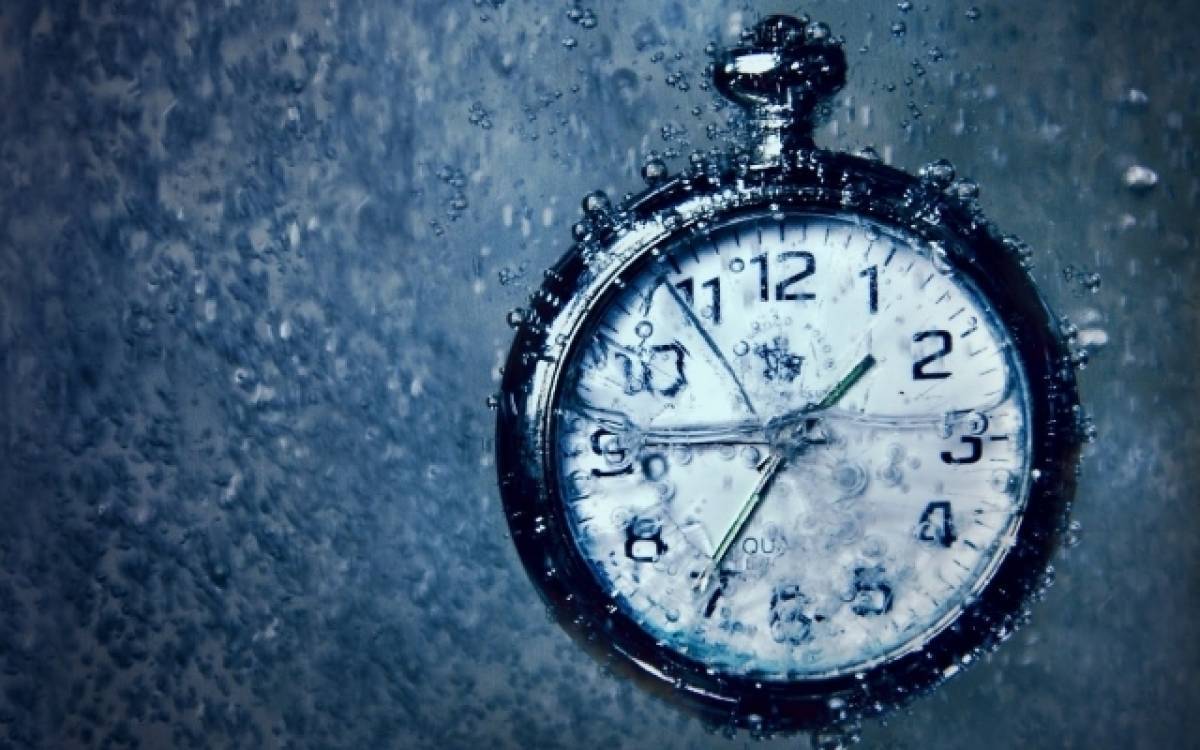 Μεσ΄ απ΄ το τζάμι του λεωφορείου