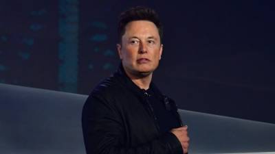 H Tesla ετοιμάζεται να «σπάσει» την καραντίνα