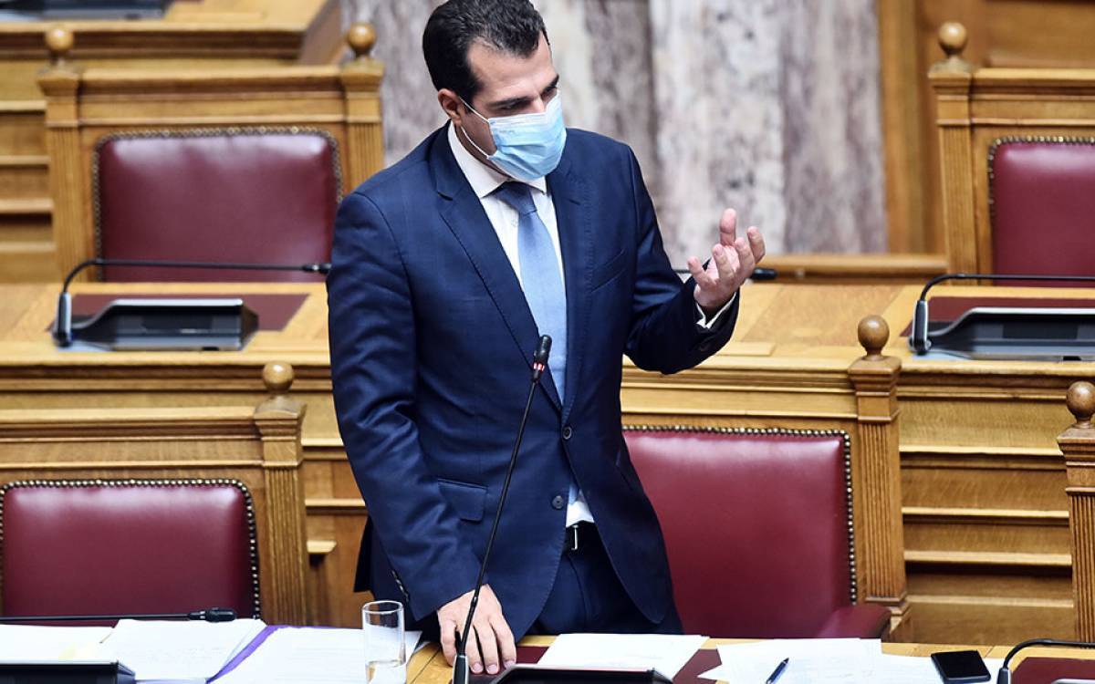 Πλεύρης: Σε αναστολή εργασίας 3.000 νοσηλευτές και 600 γιατροί