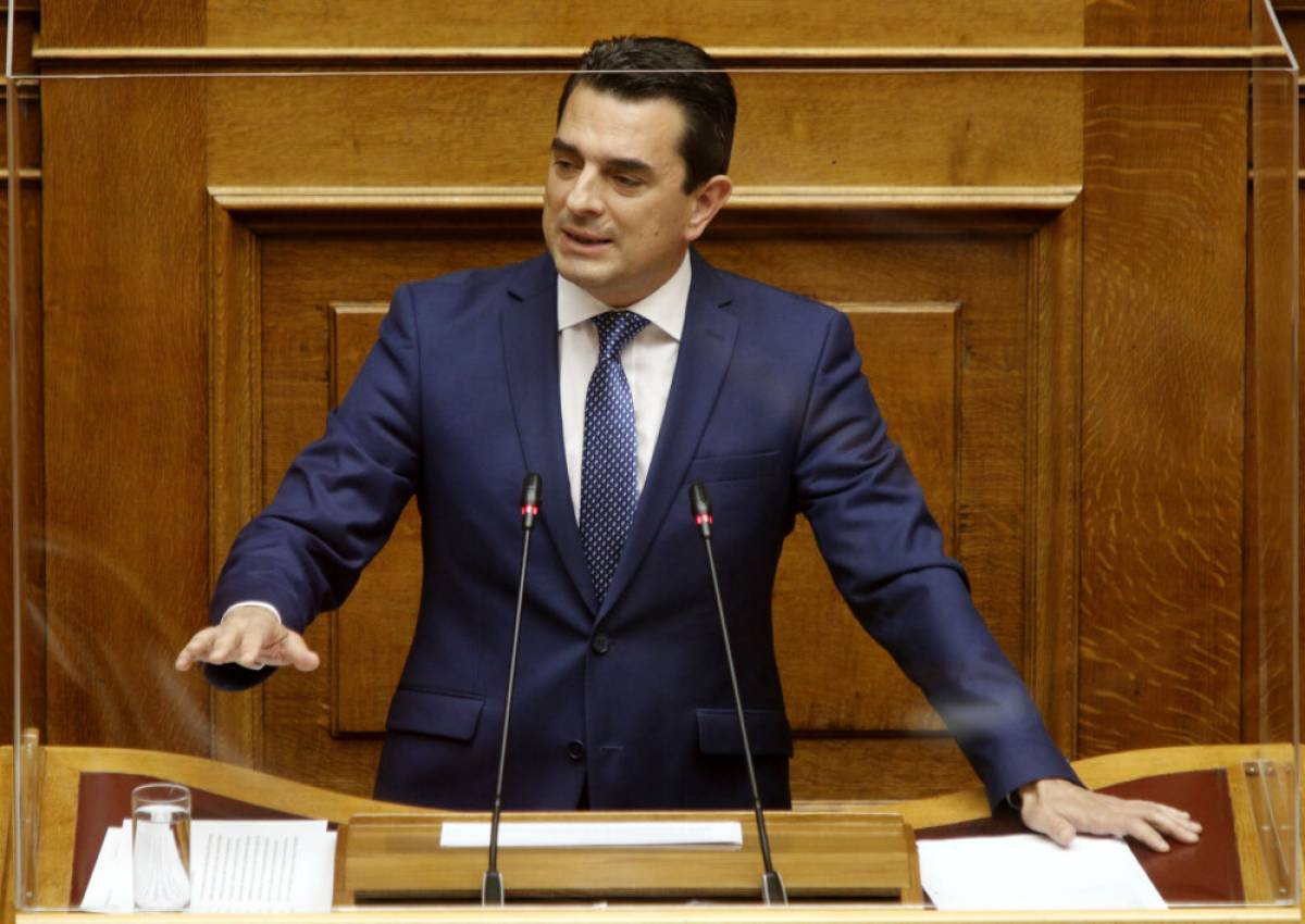 Σκρέκας: 2,5 φορές περισσότερα σπίτια χωρίς ρεύμα-Αποκατάσταση στον μισό χρόνο