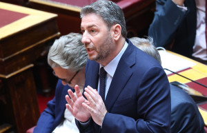 Ανδρουλάκης στη Βουλή: Αντί για επιστολές στη Φον ντερ Λάιεν ψηφίστε την τροπολογία του ΠΑΣΟΚ