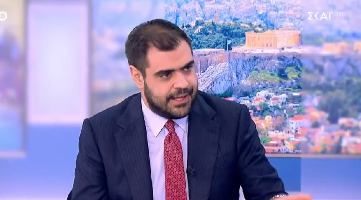Νέες...μπηχτές της κυβέρνησης στους ιδιοκτήτες των ομάδων «να συμμορφωθούν»