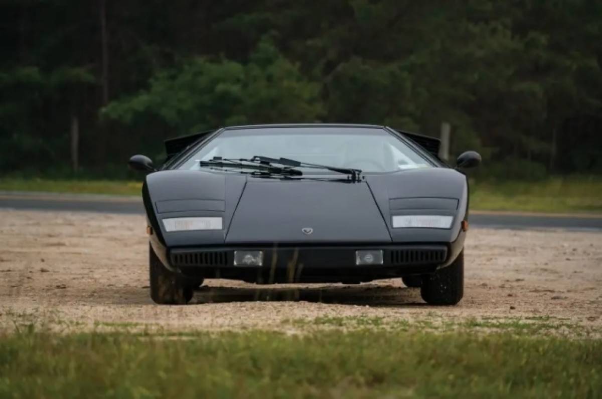 Μια Lamborghini Countach «να την πιεις στο ποτήρι»