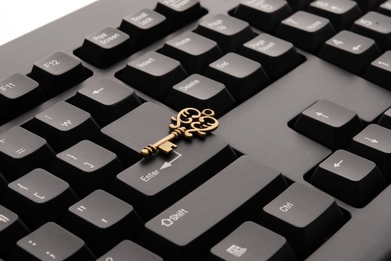 Online παρουσία έχουν 8 στις 10 μικρομεσαίες επιχειρήσεις