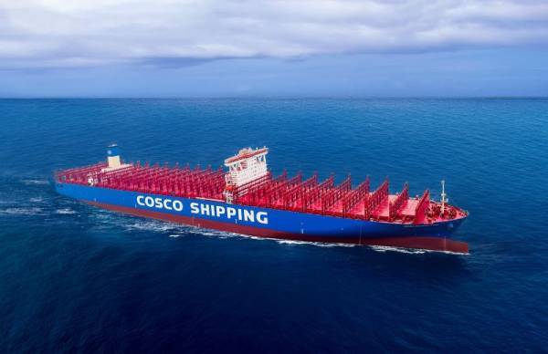 Η κινεζική COSCO συνεχίζει τις συναλλαγές με τη Ρωσία