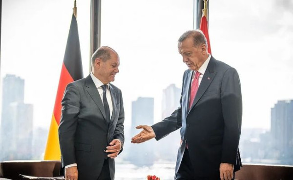 «Άδειασμα» Σολτς στον Ερντογάν: Δεν άλλαξε στάση απέναντι στη Ρωσία