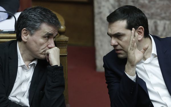 Αφορολόγητο και αντίμετρα γίνονται μεταβλητές στην εκλογική «αριθμητική»