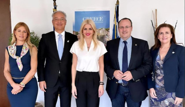 Συνάντηση της πρωτοβουλίας ΕΛΛΑ-ΔΙΚΑ ΜΑΣ με την Έλενα Ράπτη
