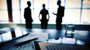 ΗΠΑ: Αντέχει η αγορά εργασίας παρά τους κινδύνους ύφεσης