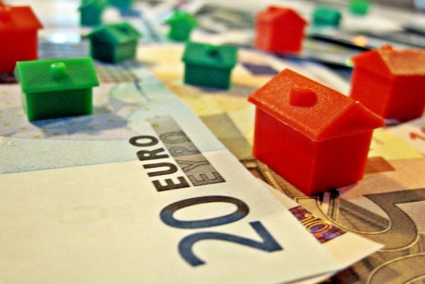 Με έξωση απειλούνται 150.000 δανειολήπτες-Σήμερα "κλειδώνει" το θέμα των πλειστηριασμών