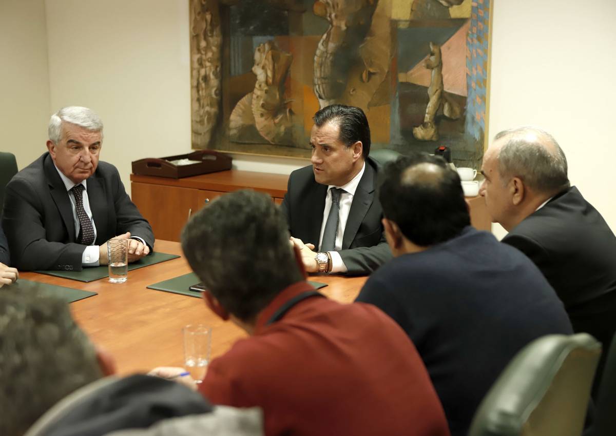 Με μοντέλο Σύρου η εξυγίανση του Ναυπηγείου Ελευσίνας
