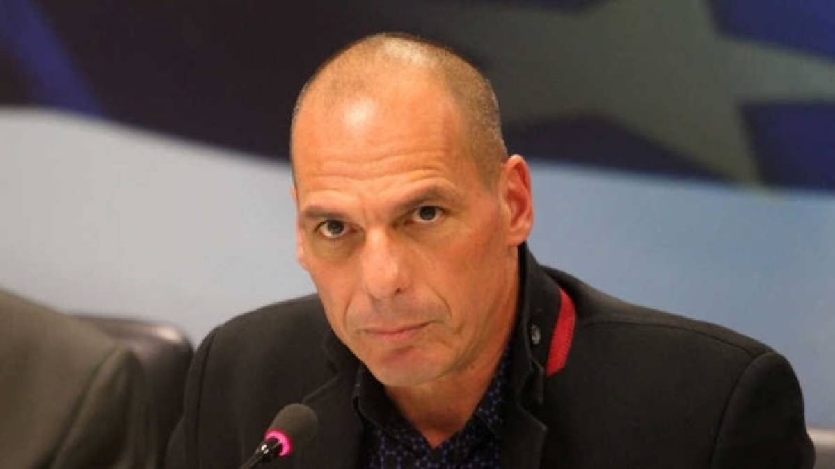 Βαρουφάκης: Ο Στουρνάρας έπρεπε να έχει απομακρυνθεί από την ΤτΕ