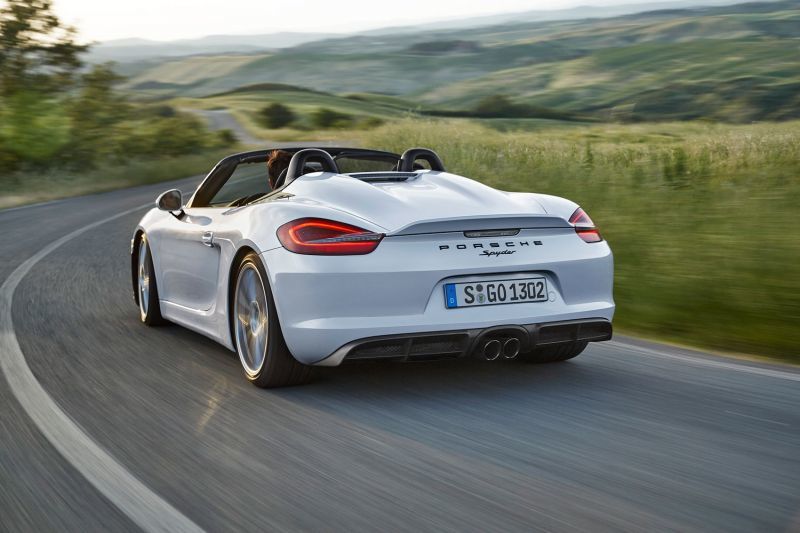 Moντέλα της Porche ερευνούν οι Αρχές για την εκπομπή ρύπων