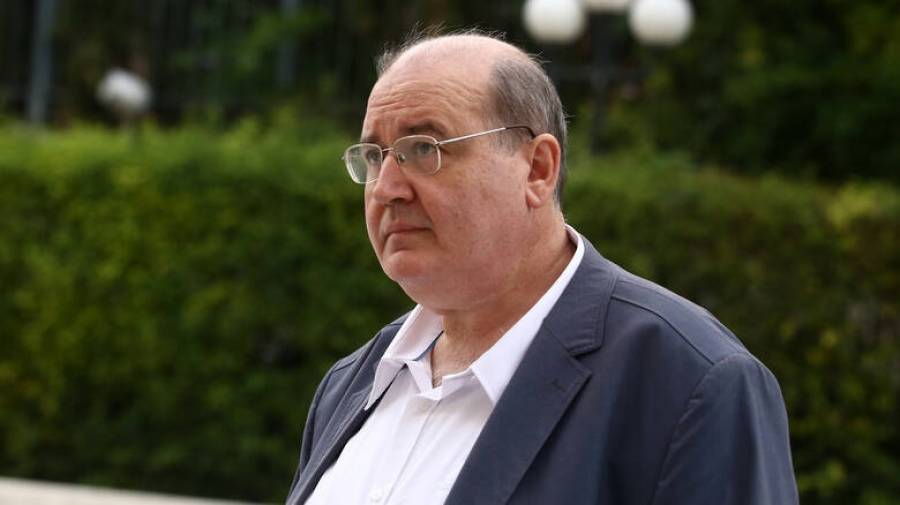 «Πυρά» Φίλη για το σχέδιο επανέναρξης των σχολείων-Συγκέντρωση διαμαρτυρίας εκπαιδευτικών