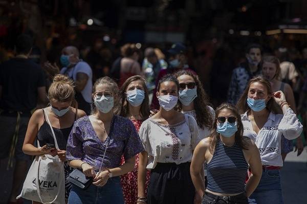 Προειδοποιήσεις για επικίνδυνες μάσκες στην Ευρώπη